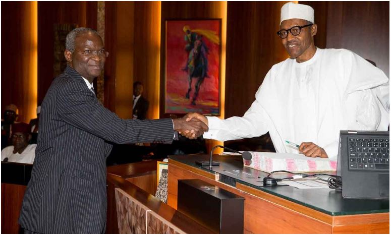 Buhari, Fashola Hailed over Improvements in Power Supply, Infrastructure